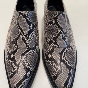 NWOT Vince Black & White Snake Booties 10